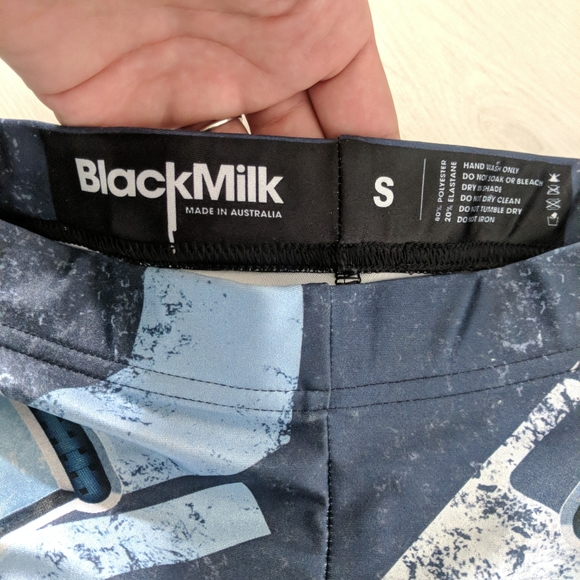 Blackmilk Mecha Leggings Small - Picture 4 of 8